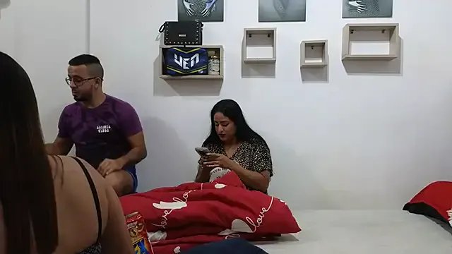 ashley69_brown — FULL NAKED AND LICK TITS