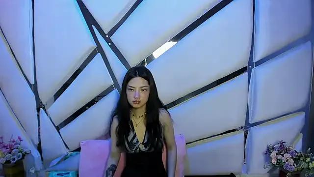 Aurora_18 — Dance in fishnet stockings and heels