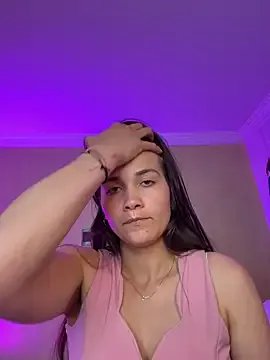 aurora_divine on StripChat