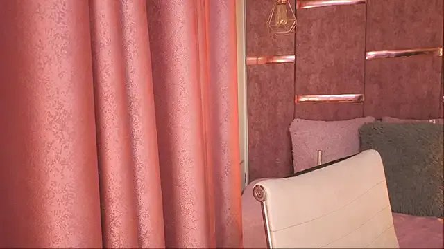 AuroraLanee_ on StripChat