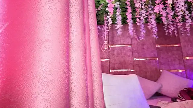 AuroraLanee_ on StripChat