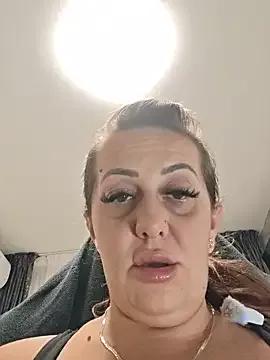 AvaDivaMilf on StripChat 