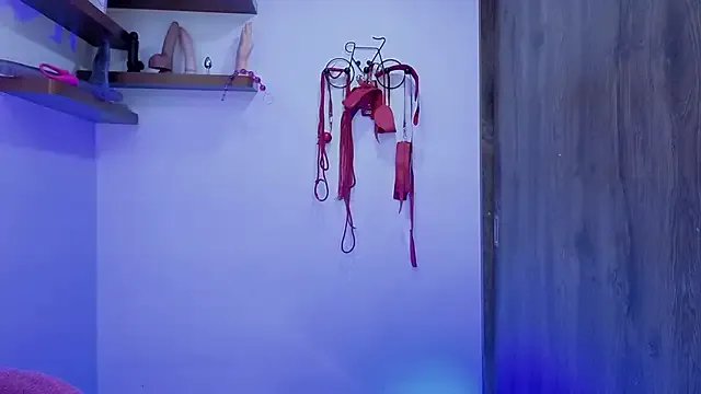 avans_15 on StripChat 