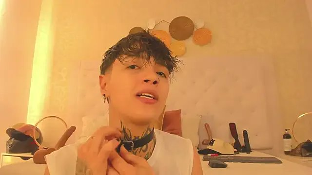 b3k_afrodict on StripChat