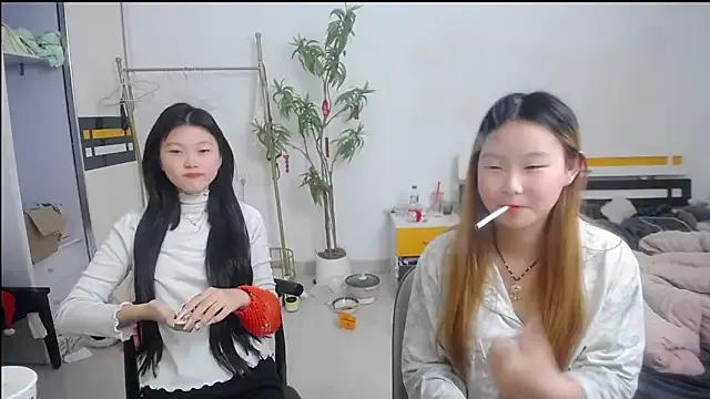 Babygirls523 on StripChat 