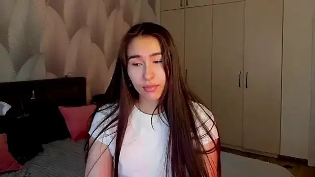 Bambiii_bby on StripChat