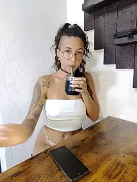 Barbie_Drks on StripChat