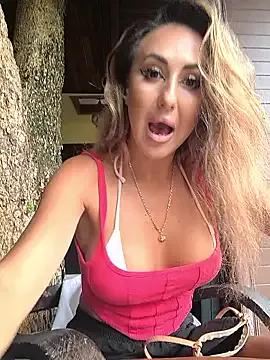 Bella-Grace on StripChat 