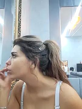 Bella_Posh on StripChat 