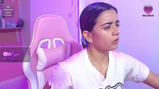 bella_thixx on StripChat