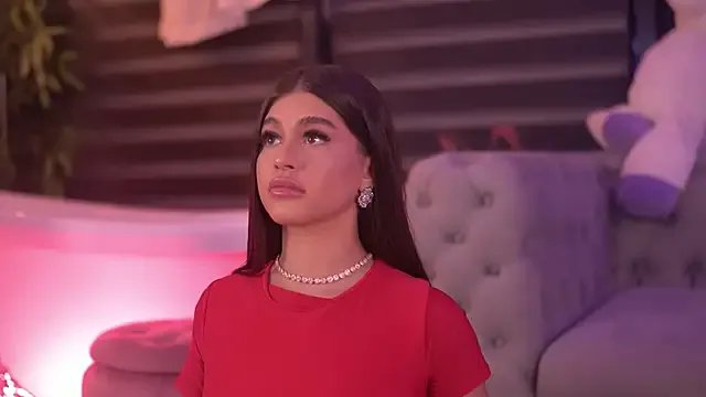 BellaNoirre on StripChat 