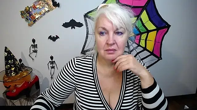 BlondyLeeBest on StripChat