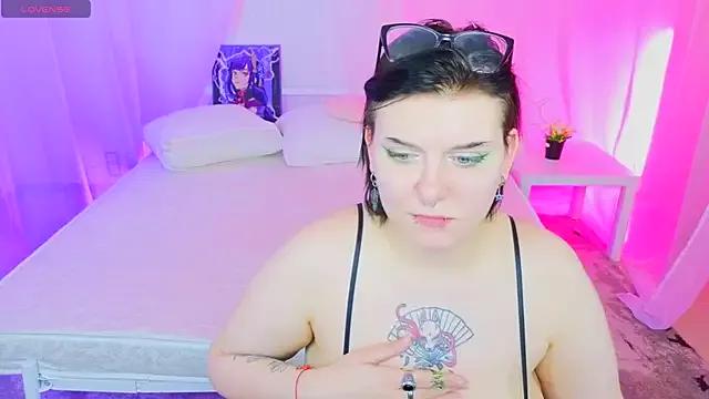 bluelunaray — lets move those hips for us :)