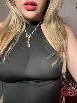 cam_divaa on StripChat