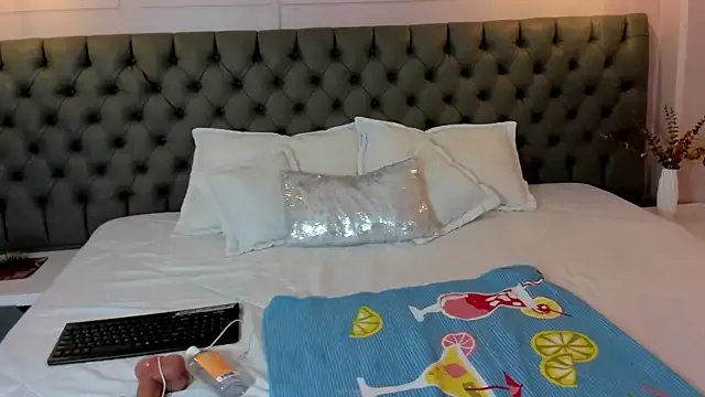 carol_69 on StripChat