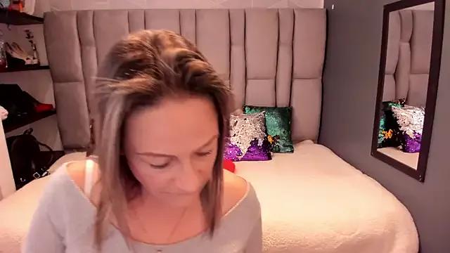 Charlot_milf — EROTIC NAKED DANCE + OIL ON MY ASS