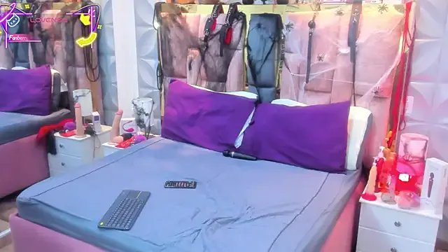 Charlotte_Landry__ on StripChat