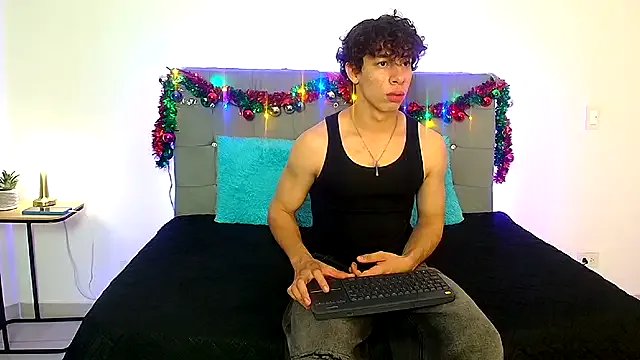 chris_evans27 on StripChat