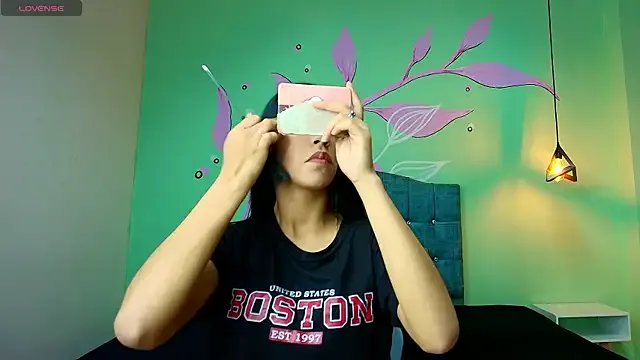 Connie_Bell on StripChat 