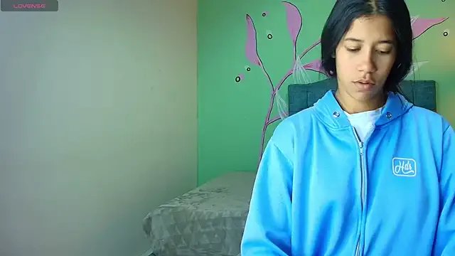 Connie_Bell on StripChat 