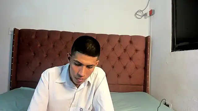 couple_hotfox on StripChat