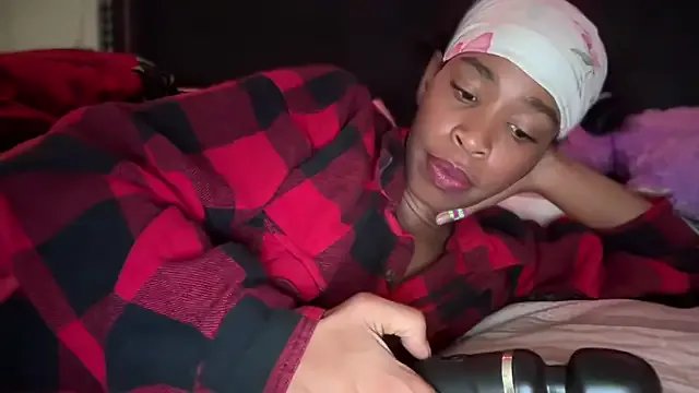 Cum2Charm on StripChat