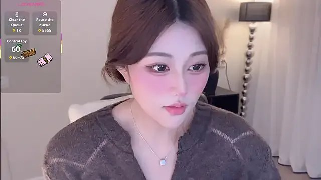 Cure-uuuuuuuu on StripChat