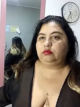 curvy_diva_ on StripChat