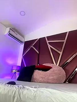 DanielaMedinaa on StripChat