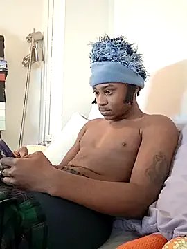 DarkSkinStroker on StripChat