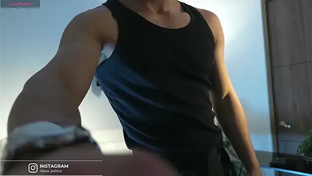 DeusbelliS on StripChat