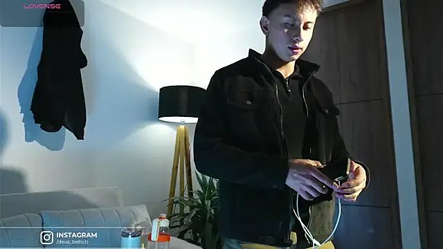 DeusbelliS on StripChat