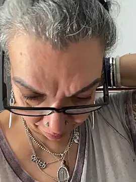 dieseldame1313 on StripChat