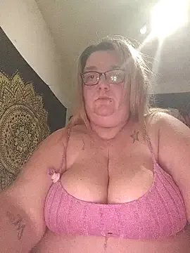 diosacurvy1984 — Deditos en mi coito