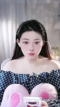 Dou-Dou-er on StripChat