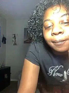 Ebony_Queeen — Twerk nude for 5 min