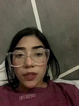 ElaRose_12 on StripChat