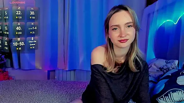 EllaBloom on StripChat 