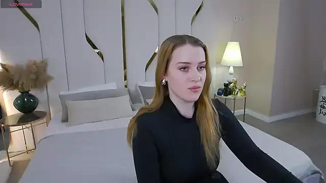 EllieGarson on StripChat 