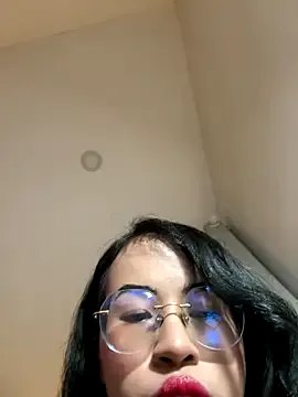 EllieYoon on StripChat 