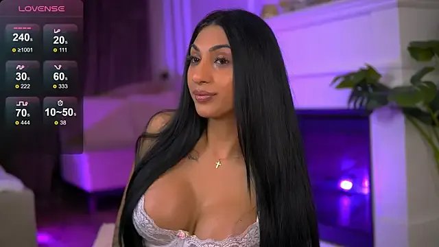 EmaHallee on StripChat