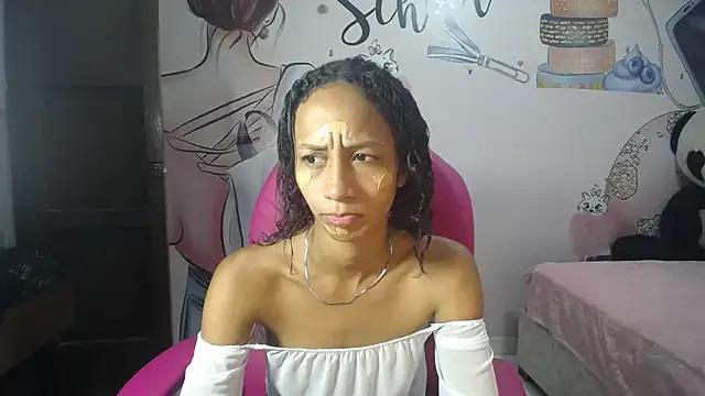 EMMA_SWEETT1 on StripChat 
