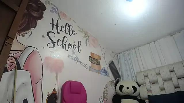 EMMA_SWEETT1 on StripChat 