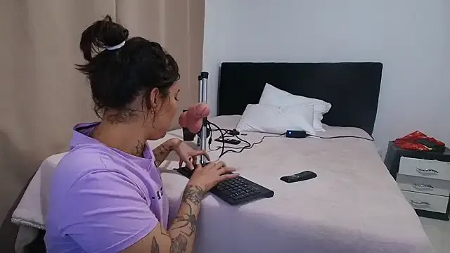 emmi_11 — Show follada y cum face