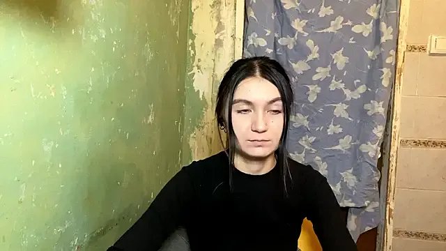 EstherKiester on StripChat