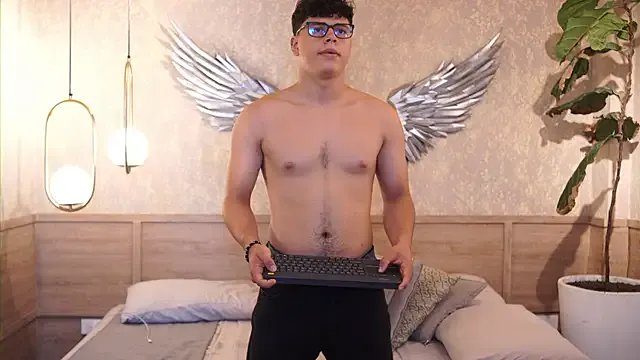 Ethan_occonor on StripChat