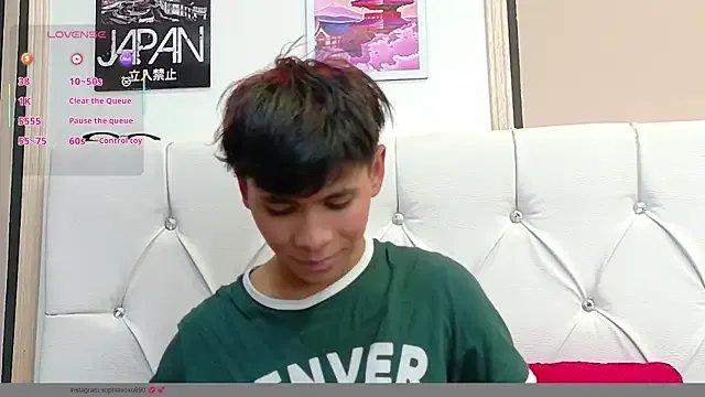 Ethan_Westt on StripChat