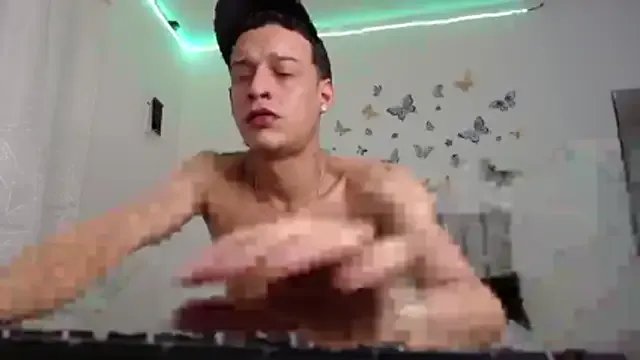 Ethanho0t on StripChat
