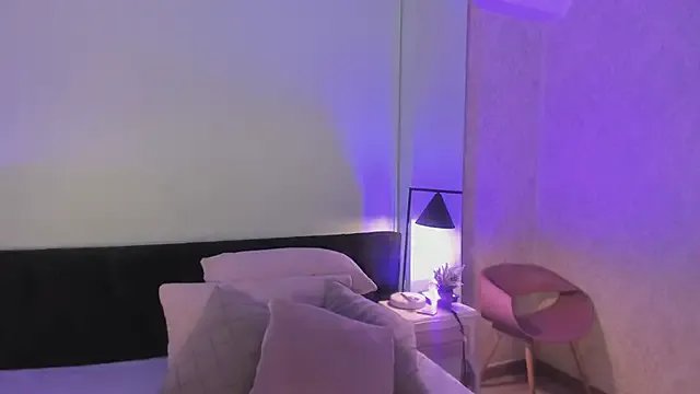 EvaaStevens on StripChat 