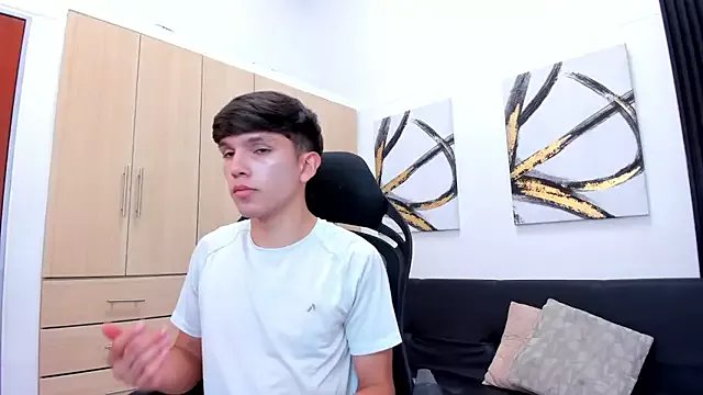 fabian_pena on StripChat